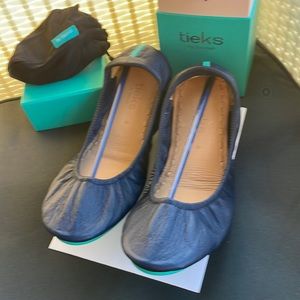 Tieks by Gavrieli California Navy flats size 9